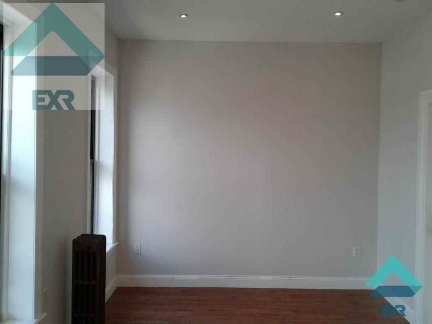 76 Somers Street - Photo 3 of 4