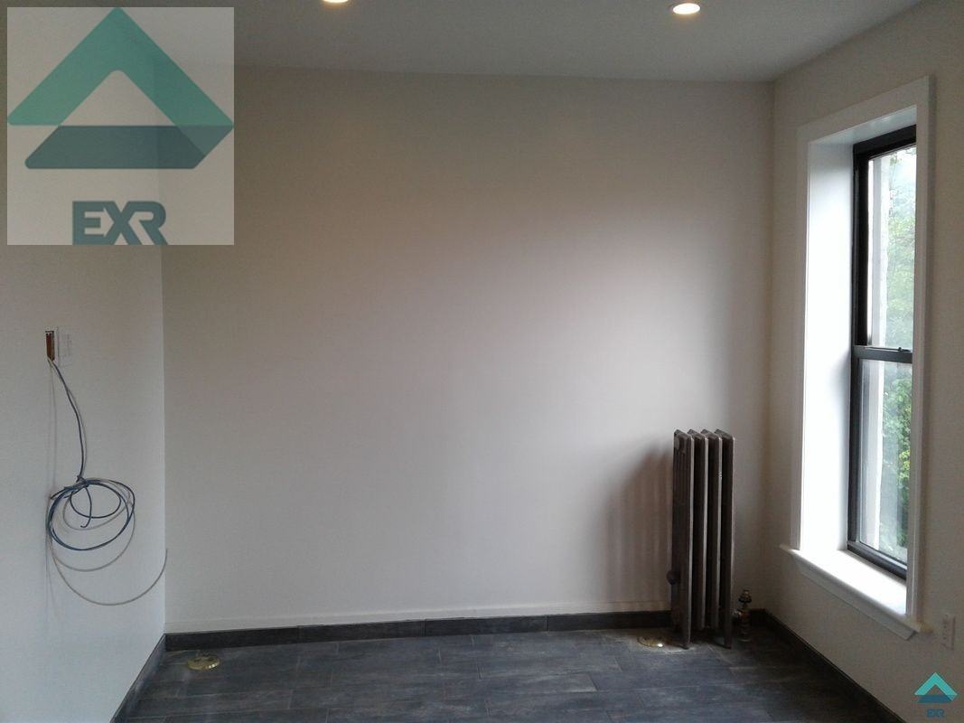 76 Somers Street - Photo 2 of 4