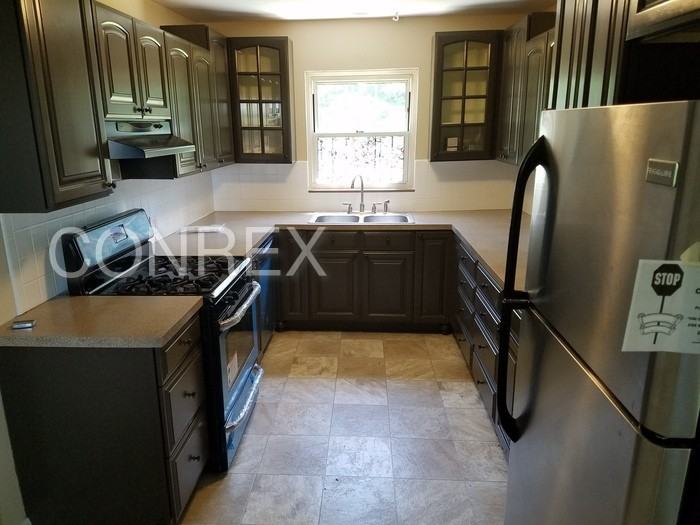 4518 Dameron Ln - Photo 3 of 14