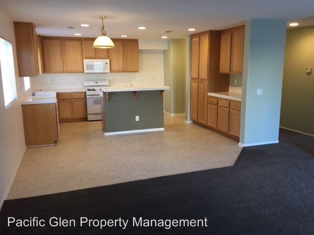 45436 Robinson Dr - Photo 2 of 15