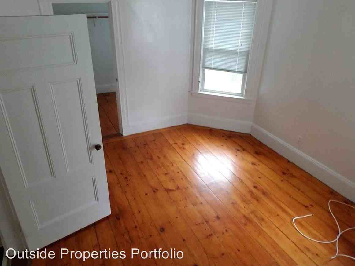 29 Railroad Avenue - Photo 3 of 9