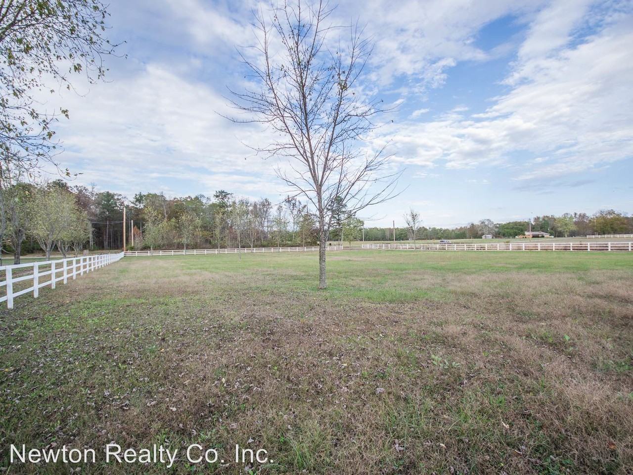 21738 New Garden Rd - Photo 2 of 32