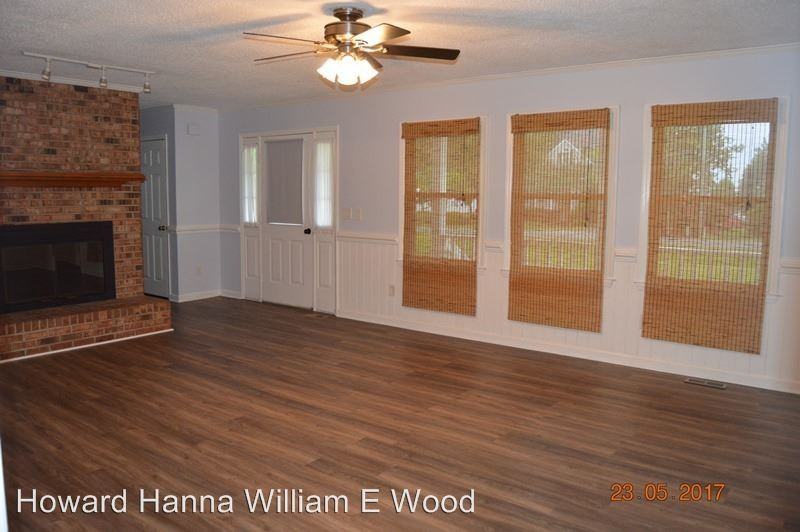 121 Waters Dr - Photo 2 of 13
