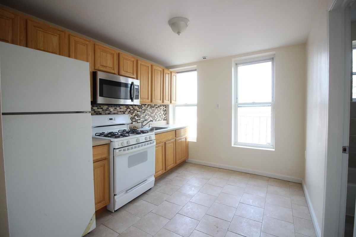 81 Utica Avenue 1, New York, NY 11213 2 Bedroom Apartment for 1,695