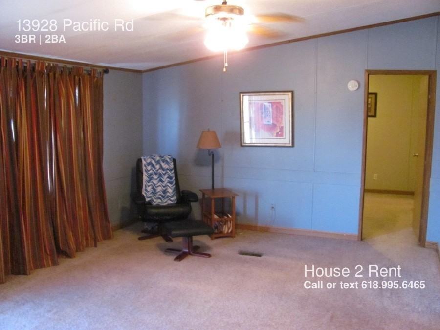 13928 Pacific Ln - Photo 3 of 14