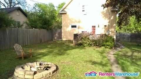 515 Queen Avenue North - Photo 2 of 14