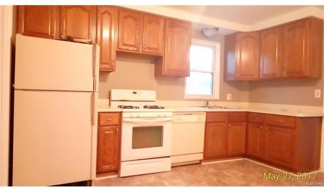 1107 Kalama Ave - Photo 2 of 20