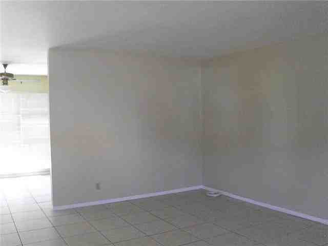 6105 Pinta Way - Photo 3 of 17