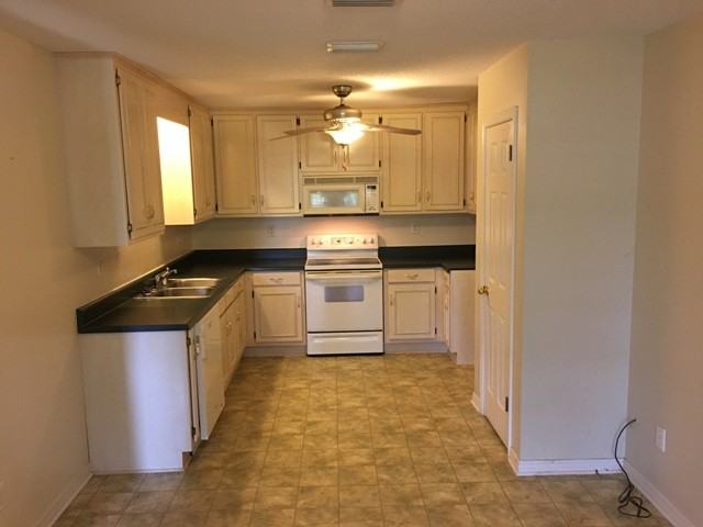 10725 Co Rd 24 - Photo 3 of 25