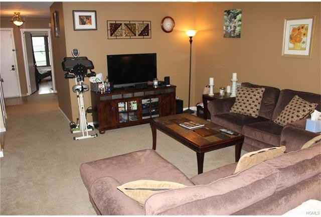 208 Treetop Cir - Photo 2 of 19