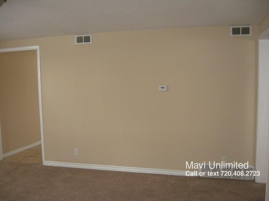 2591 Pierce St - Photo 2 of 5