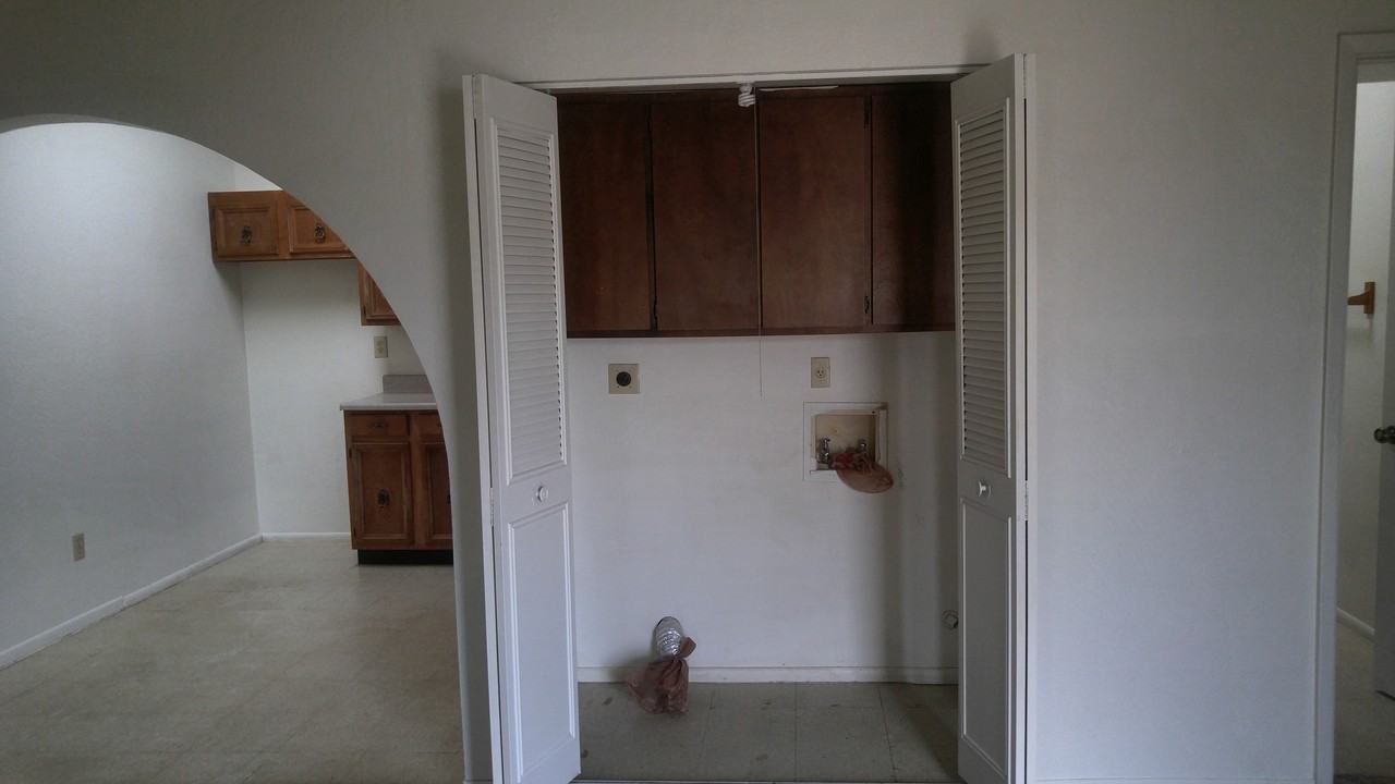 2524 S Yavapai Rd - Photo 2 of 5