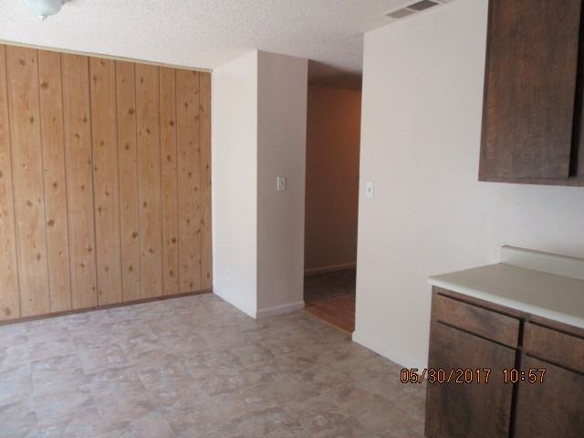 188 Silver Eagle Rd - Photo 3 of 7