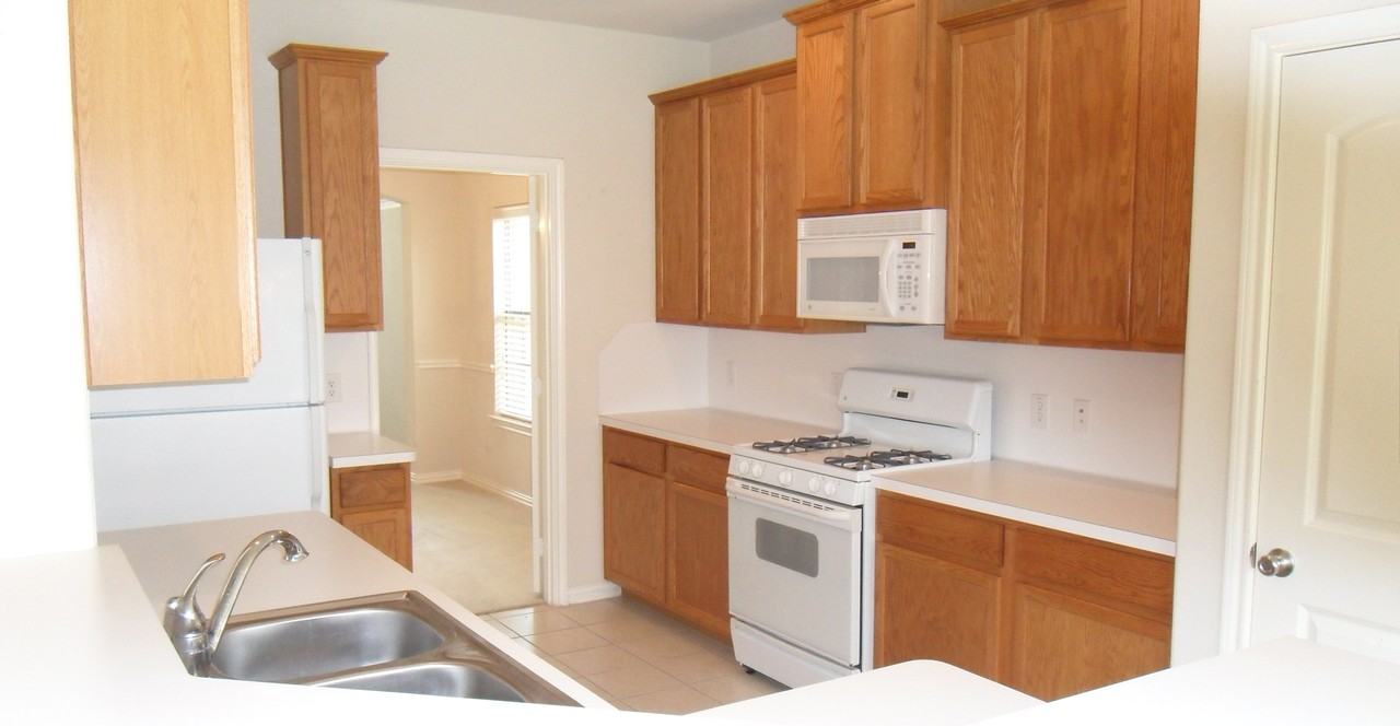 5029 Blackwood Dr - Photo 2 of 22