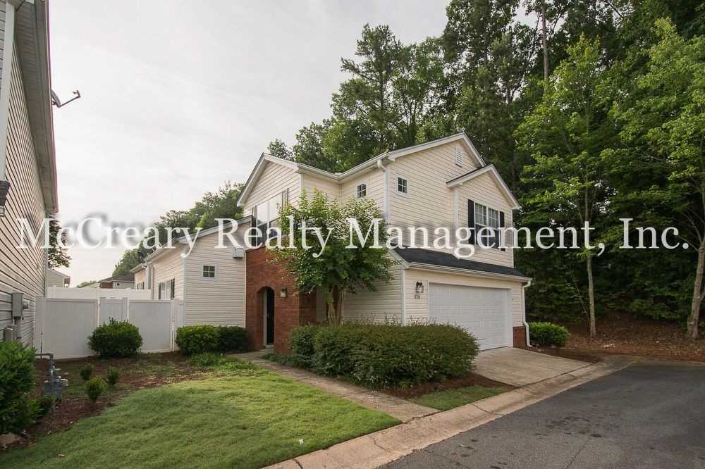 624 Bedford Ct - Photo 2 of 20