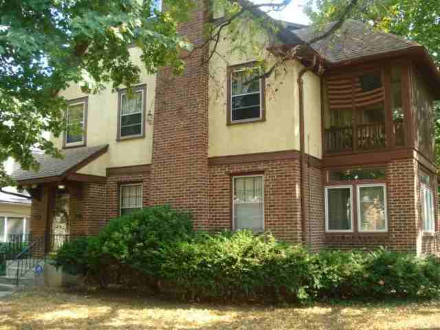 403 E 63rd Terrace - Photo 2 of 25