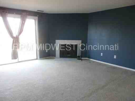 17 Bassett Pl - Photo 2 of 8