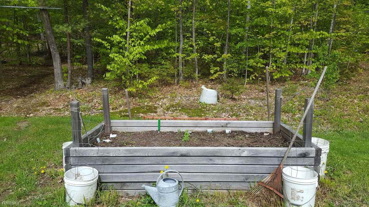 160 Charlestown Rd - Photo 3 of 10