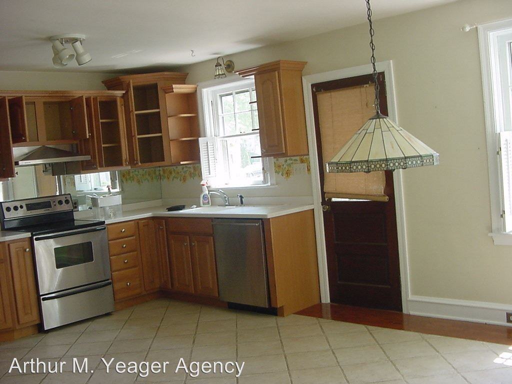 301 W Sunset Ave - Photo 2 of 9