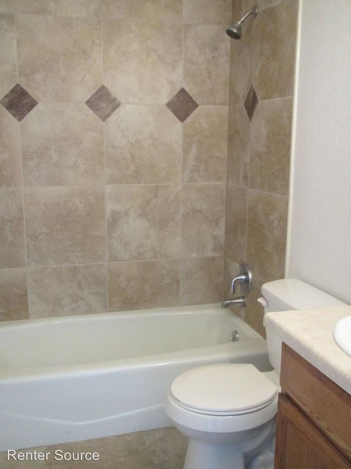 229 Hanosh Ct. SE - Photo 3 of 12