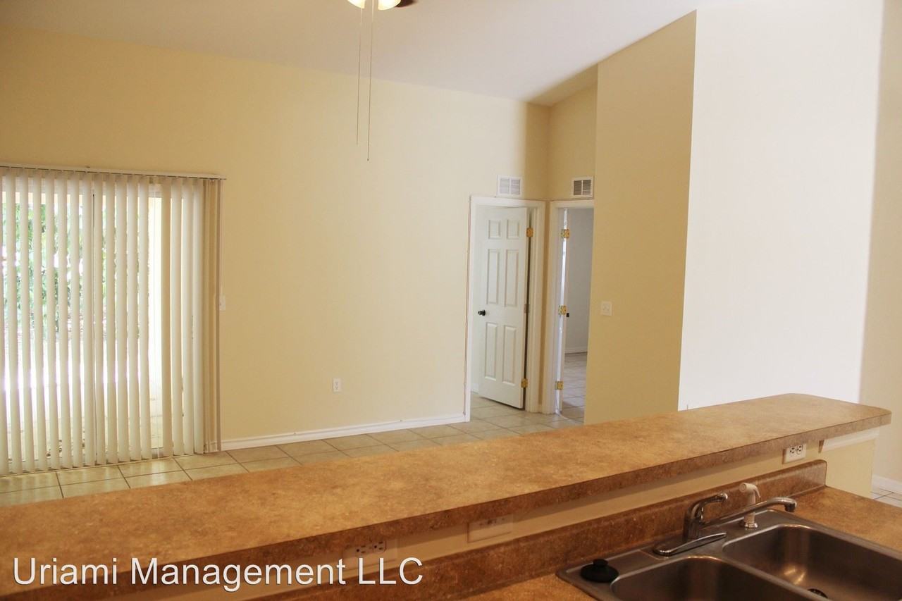 603 SE 5th St - Photo 3 of 20