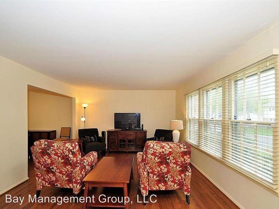 8229 Streamwood Dr - Photo 3 of 22