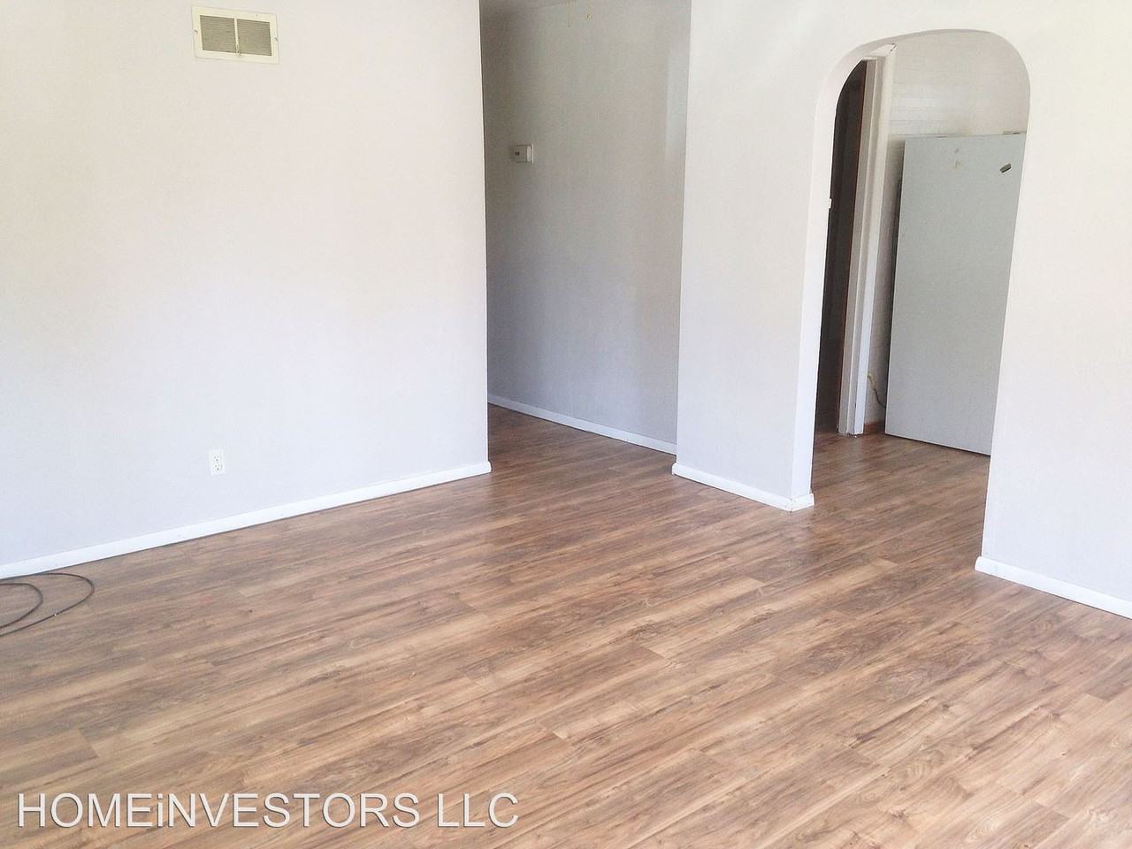 212 Stephenson Ave - Photo 3 of 3