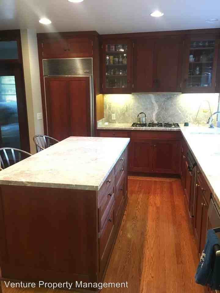 1103 Ramona St - Photo 3 of 18