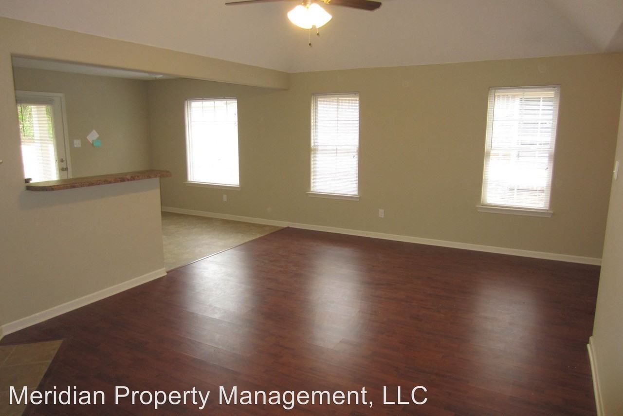 1021 Crayton Ridge Dr - Photo 2 of 10