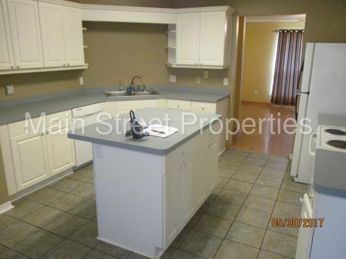 2119 Coral Creek Dr - Photo 3 of 8