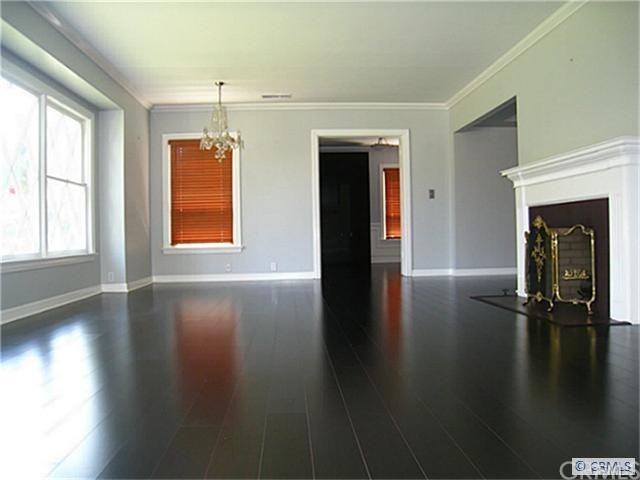 2326 N Olive Ln - Photo 3 of 11