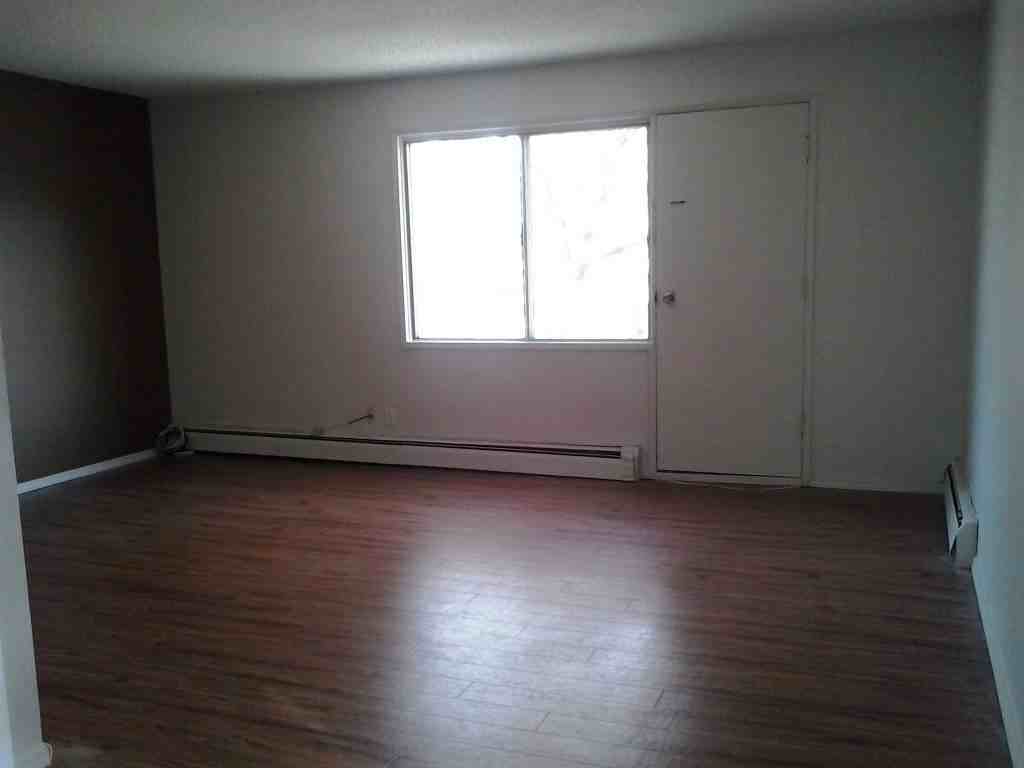 Dunhill Apartments - Photo 2 of 5