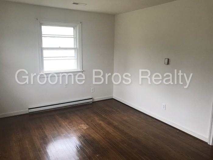 109 N New Ave - Photo 3 of 10