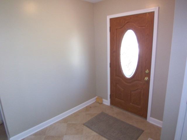 5S741 Cardinal Ct - Photo 3 of 38