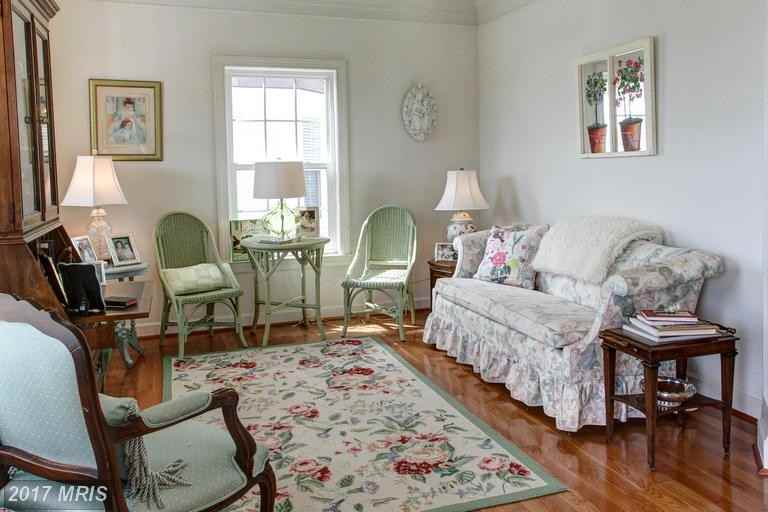 115 McGuckin St - Photo 3 of 30