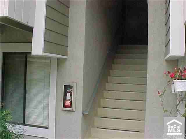 60 Streamwood - Photo 3 of 15