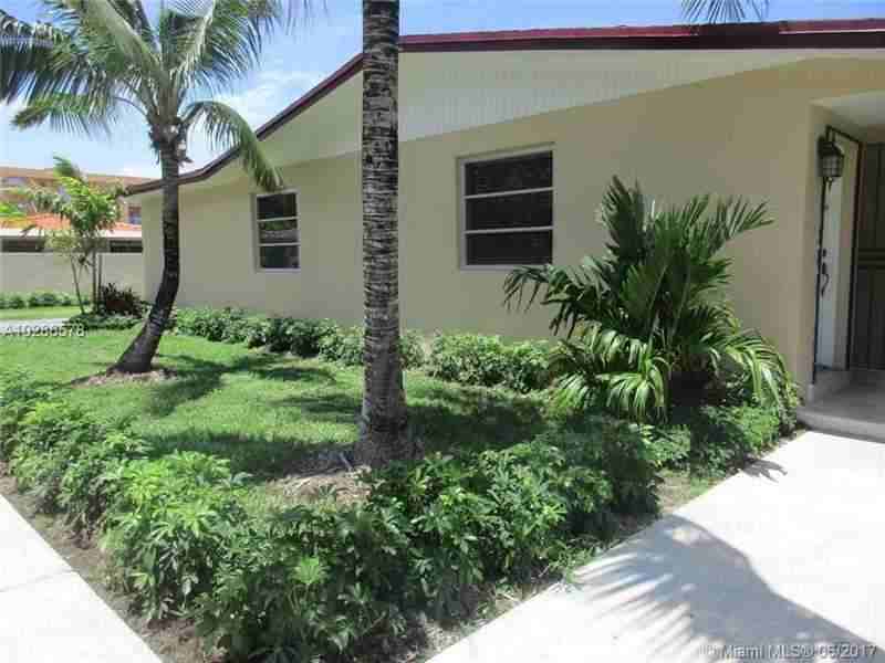 2515 SW 31st Ave - Photo 3 of 19