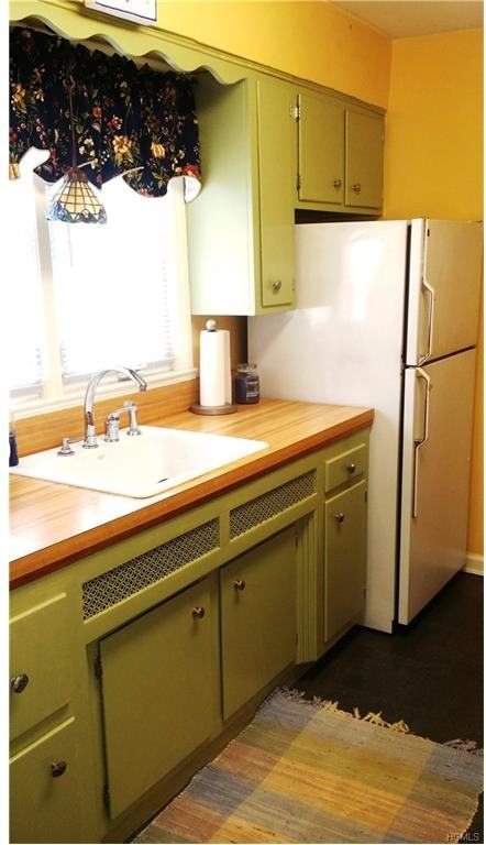 3257 Waterbury Ave #2 - Photo 2 of 10