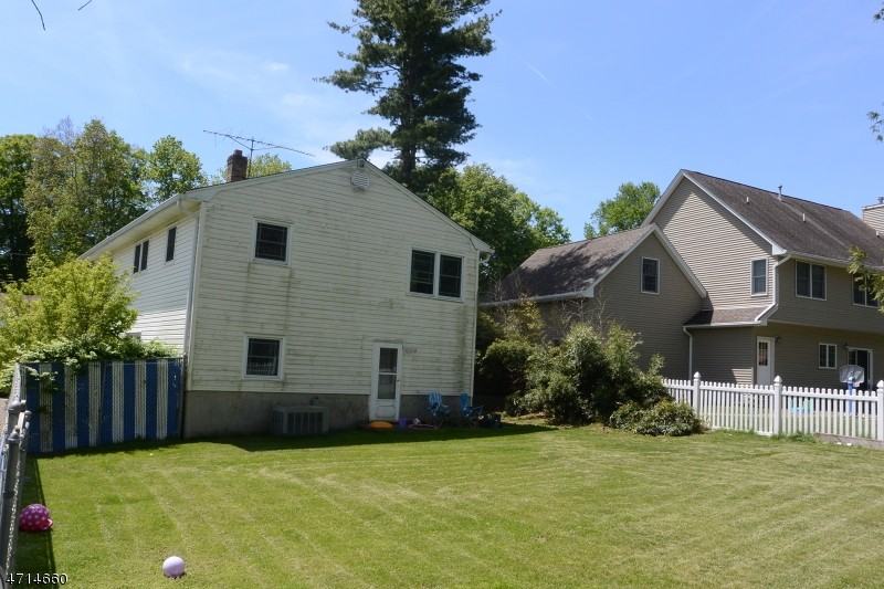 47 Broadway - Photo 2 of 3