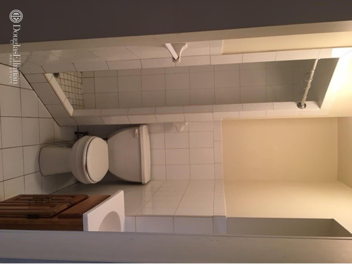 702 Fulton St #3F - Photo 3 of 7