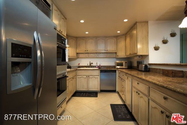 321 S San Vicente Blvd - Photo 3 of 12