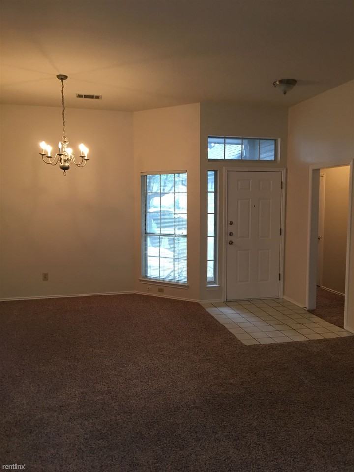 301 Gann St - Photo 3 of 17