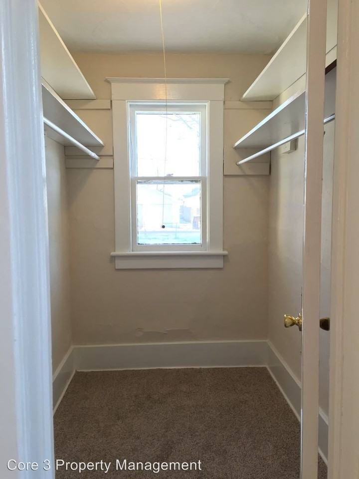 704 N Hamilton St - Photo 3 of 6