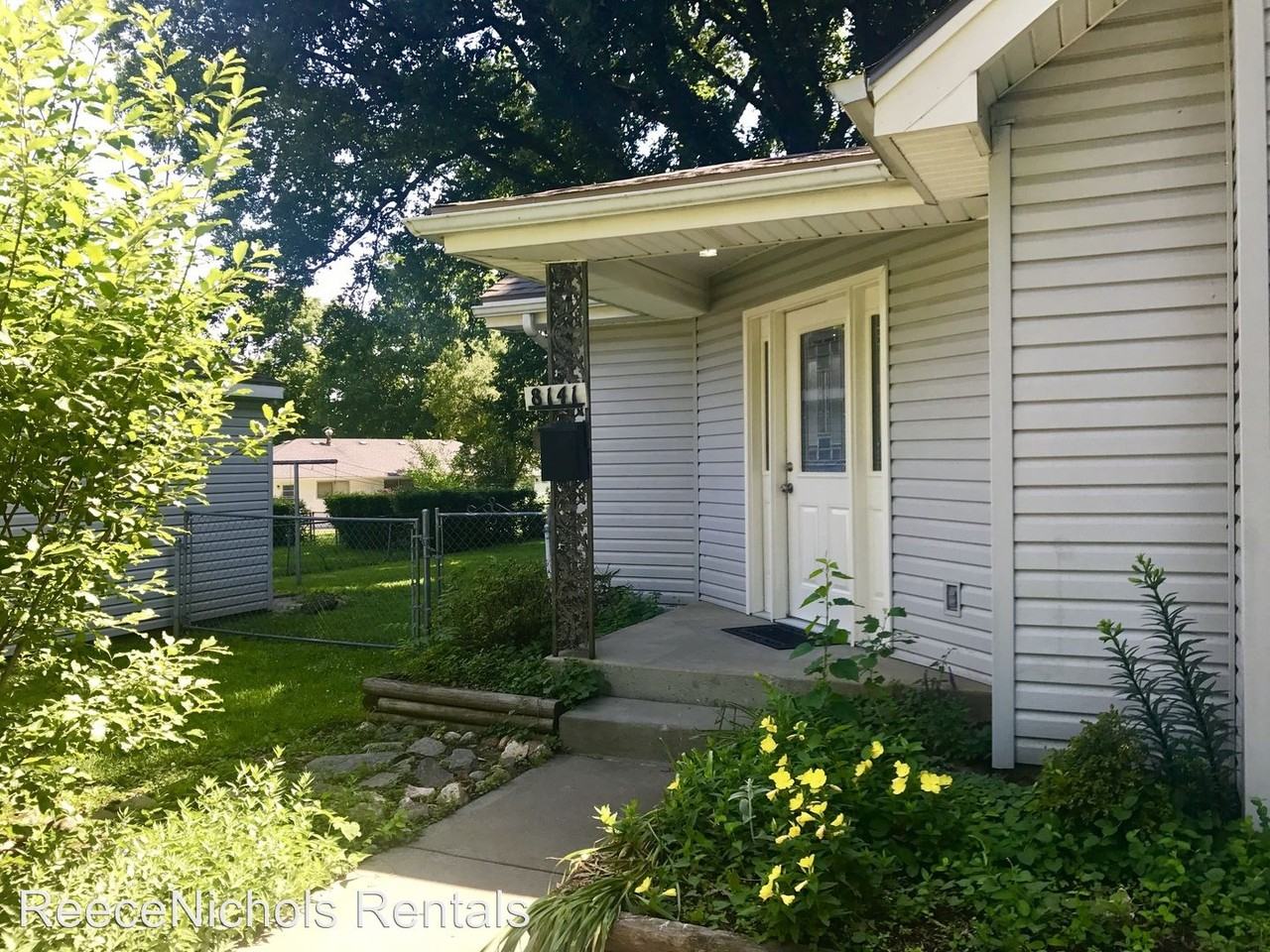 8141 Craig St - Photo 3 of 26