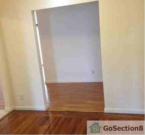 924 71st Ave - Photo 2 of 10