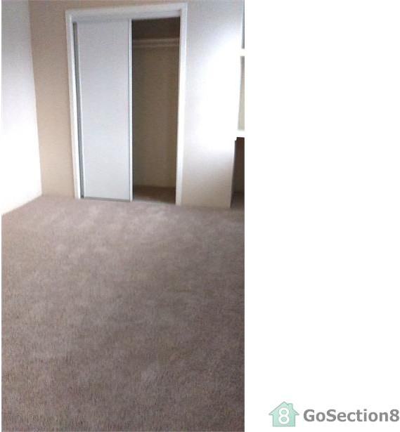 14650 Boyle Ave - Photo 3 of 4