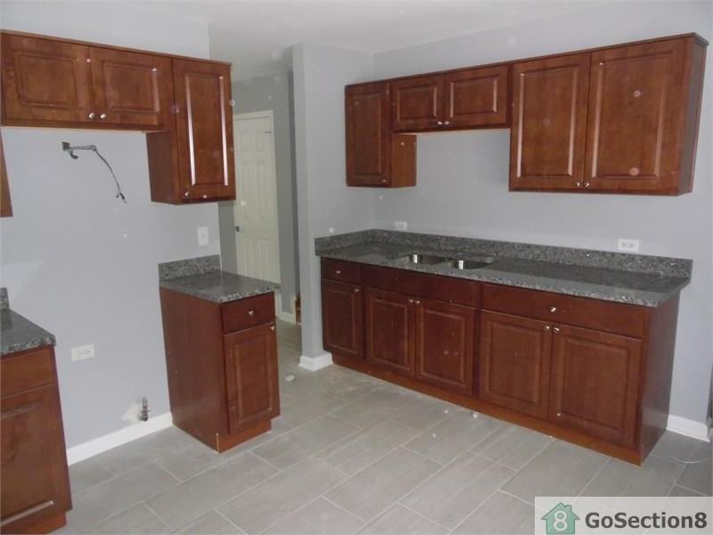 34 S Elm Ln - Photo 3 of 10