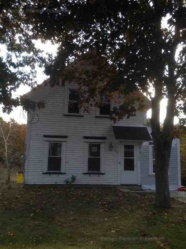 196 Allen St - Photo 2 of 2