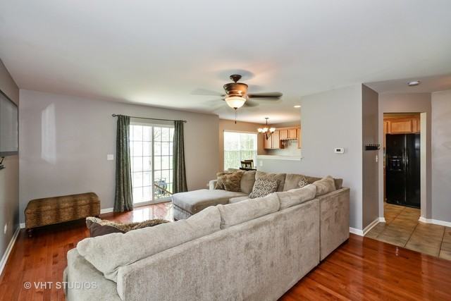 1009 N South Elgin Blvd - Photo 3 of 11