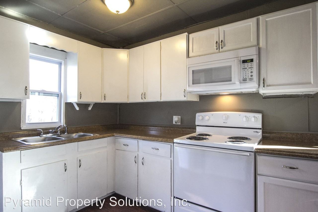 4103 E 32nd St - Photo 2 of 18